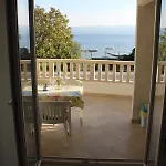 Duce Sandy Mare Omis