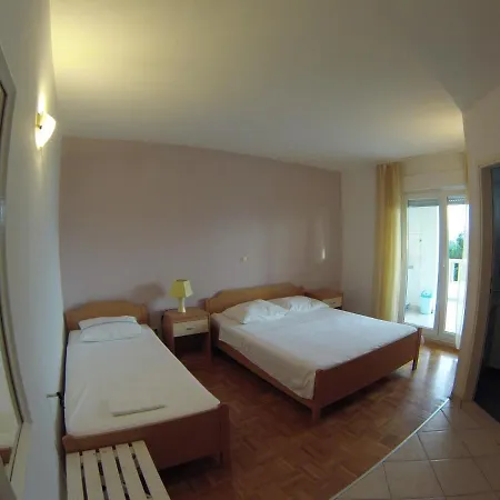 Duce Sandy Beach Mare Apartment Omis