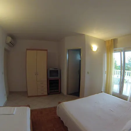 Duce Sandy Beach Mare Apartment Omis